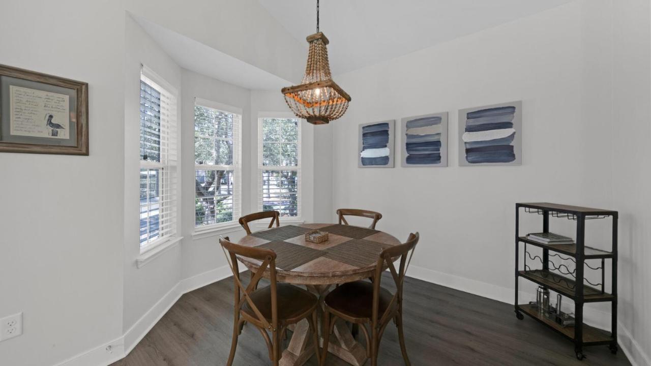 Pelican House - Newly Remodeled, Professionally Decorated, Only About 1 Mile To Seaside! Santa Rosa Beach Exterior photo
