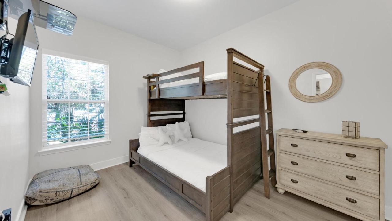 Pelican House - Newly Remodeled, Professionally Decorated, Only About 1 Mile To Seaside! Santa Rosa Beach Exterior photo